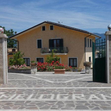 I Due Melograni Agriresort Tarano Extérieur photo