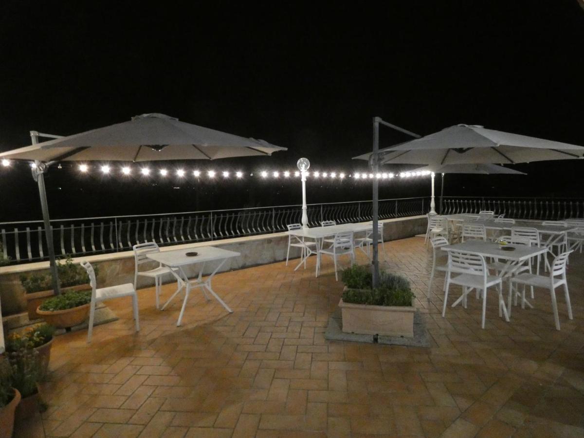 I Due Melograni Agriresort Tarano Extérieur photo