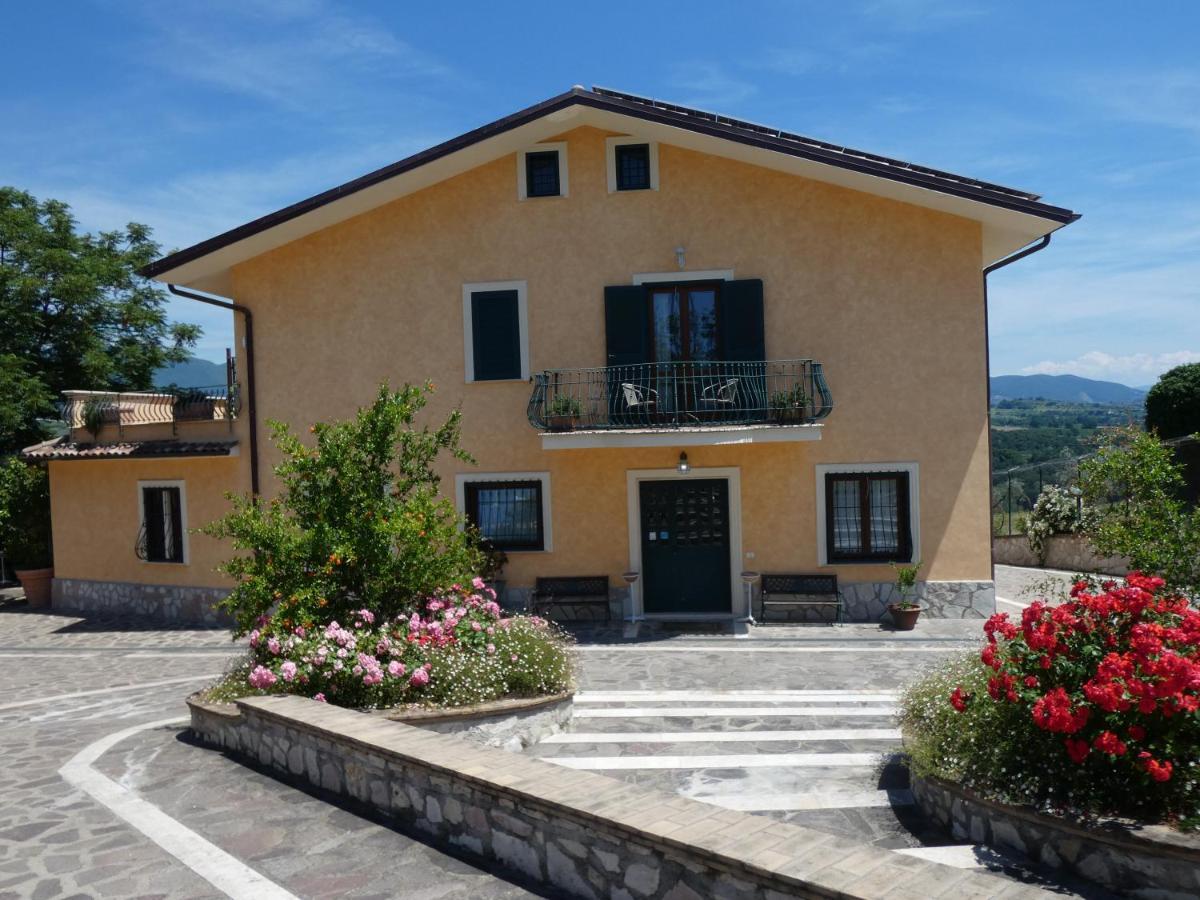 I Due Melograni Agriresort Tarano Extérieur photo